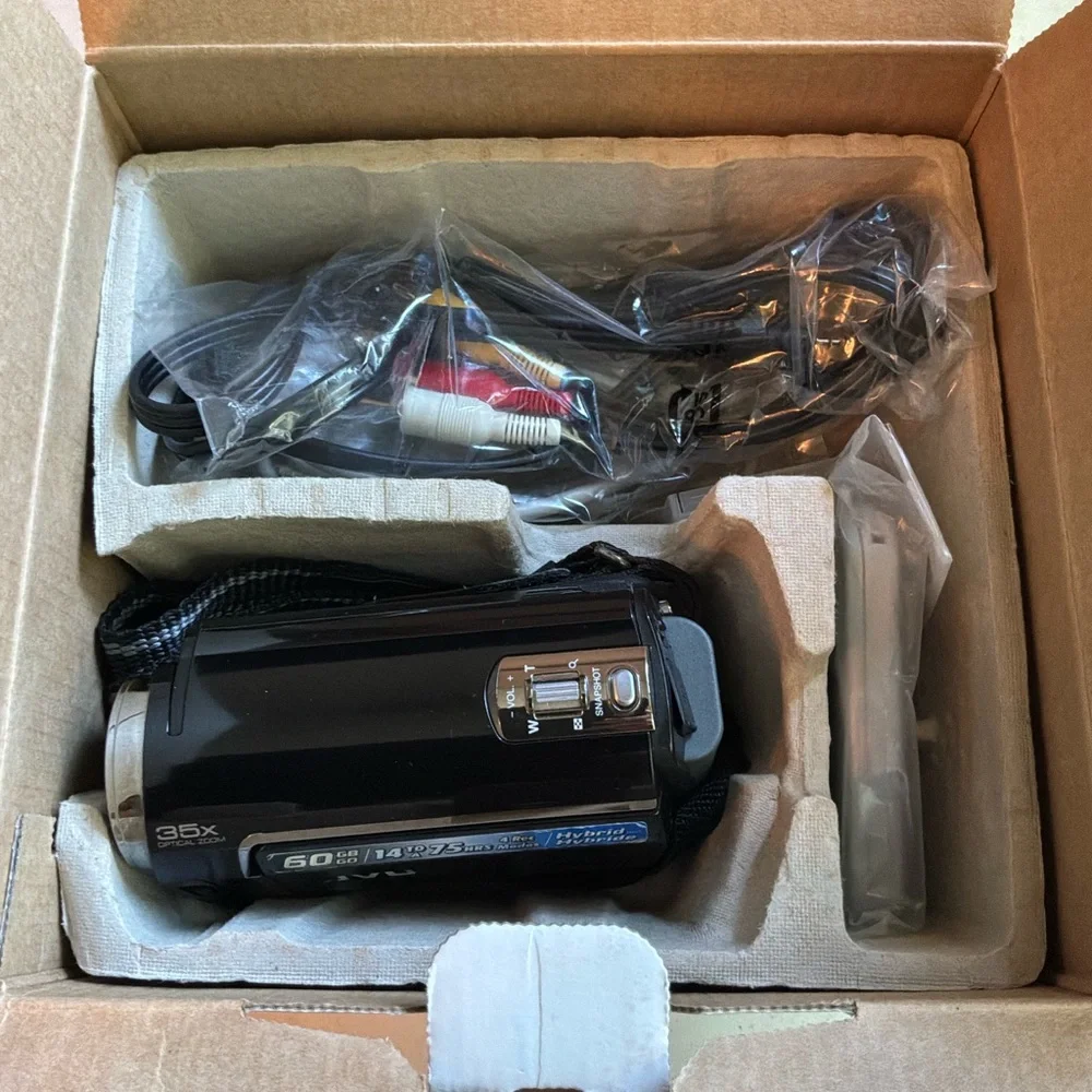 JVC Everio GZ-MG360 (60 GB) Hard Drive Camcorder Tested Works Great
